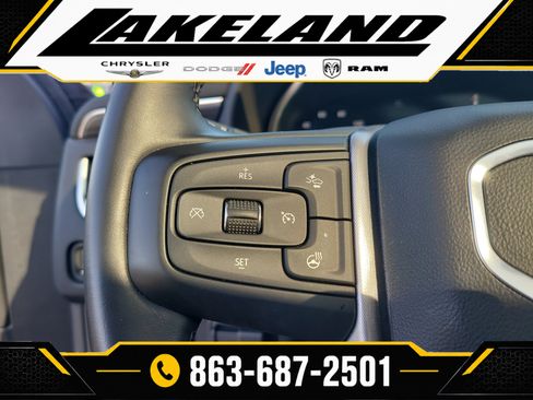 Used 2024 GMC Yukon XL SLT w/ SLT Premium Package AWD/4WD image 29