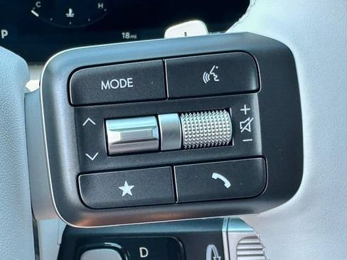Used 2026 Hyundai Palisade SEL FWD image 14