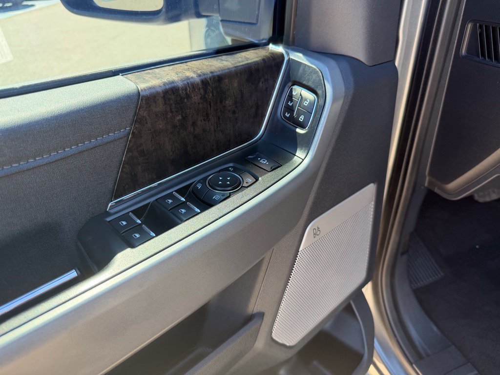 Used 2024 Ford F250 Lariat w/ Sport Appearance Package AWD/4WD image 23