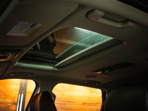 Used 2025 Kia Telluride S image 25