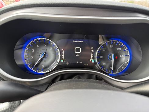 New 2026 Chrysler Pacifica Select image 24