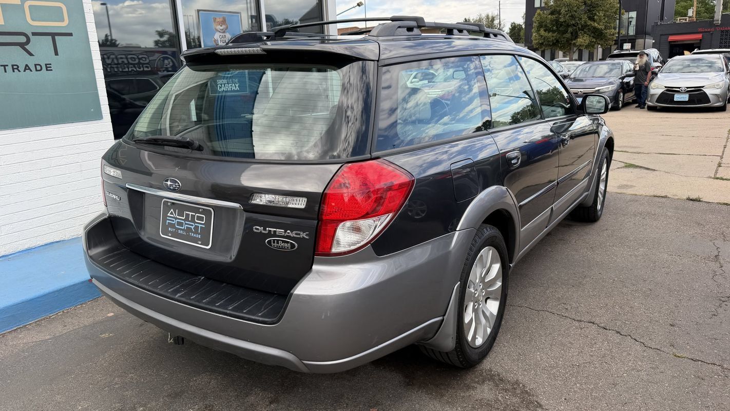 Used 2008 Subaru Outback 3.0R L.L. Bean AWD/4WD image 2