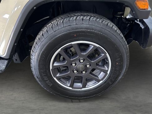 Used 2022 Jeep Gladiator Overland w/ Popular Equipment Package image 21