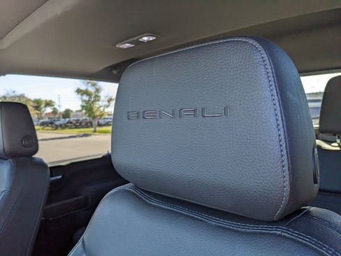 Used 2022 GMC Sierra 2500 Denali w/ Denali Ultimate Package image 22