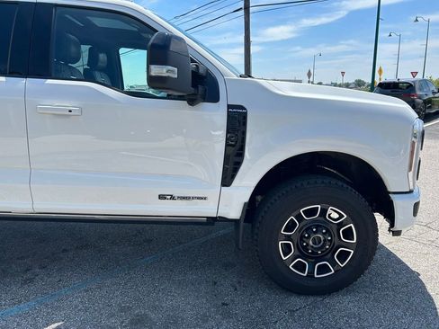 Used 2025 Ford F250 Platinum AWD/4WD image 9
