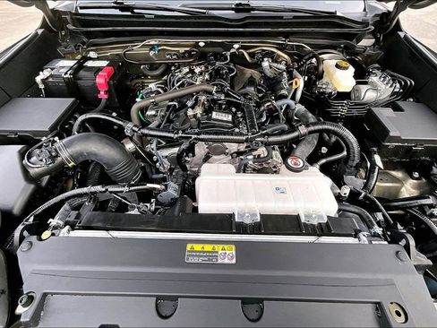 Used 2025 Toyota Tacoma TRD Off-Road image 10