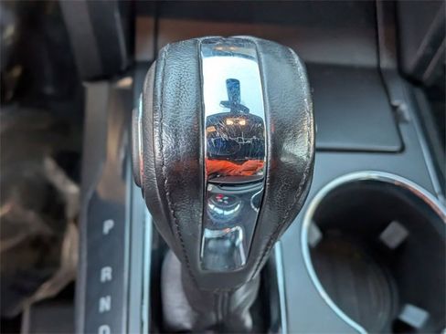 Used 2018 Ford Explorer XLT w/ Equipment Group 202A image 24