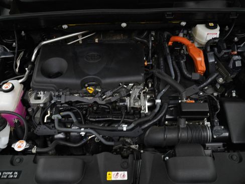 Used 2021 Toyota Venza LE w/ Carpet Mat Package (TMS) AWD/4WD image 32