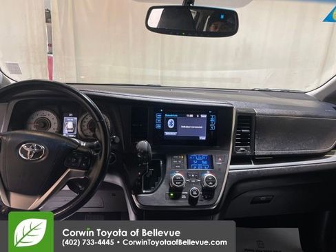 Used 2015 Toyota Sienna SE image 12