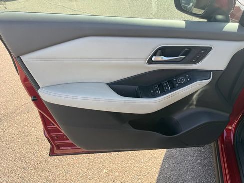 Certified 2021 Nissan Rogue SL FWD image 15