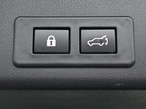 Used 2023 Subaru Ascent Limited w/ Technology Package image 34