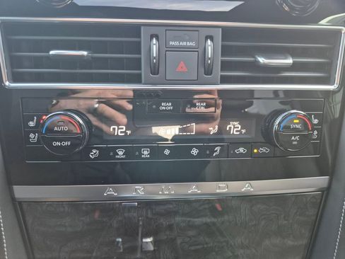 Used 2024 Nissan Armada Platinum w/ Captain's Chairs Package image 20