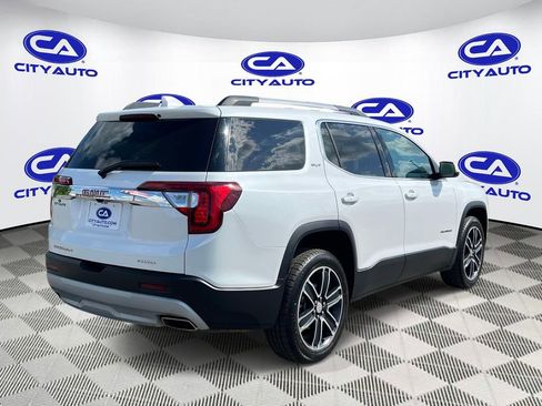 Used 2023 GMC Acadia SLT w/ Technology Package AWD/4WD image 3