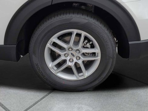 New 2025 Ford Explorer Active image 17