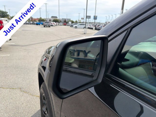 Used 2023 Chevrolet Traverse LS w/ Midnight/Sport Edition FWD image 55