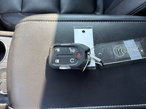 Used 2019 GMC Acadia SLT FWD image 27