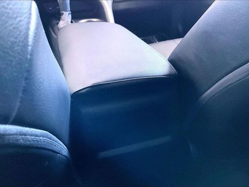 Certified 2022 Toyota Camry SE image 10