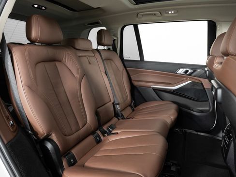 Used 2022 BMW X7 xDrive40i w/ Premium Package image 31