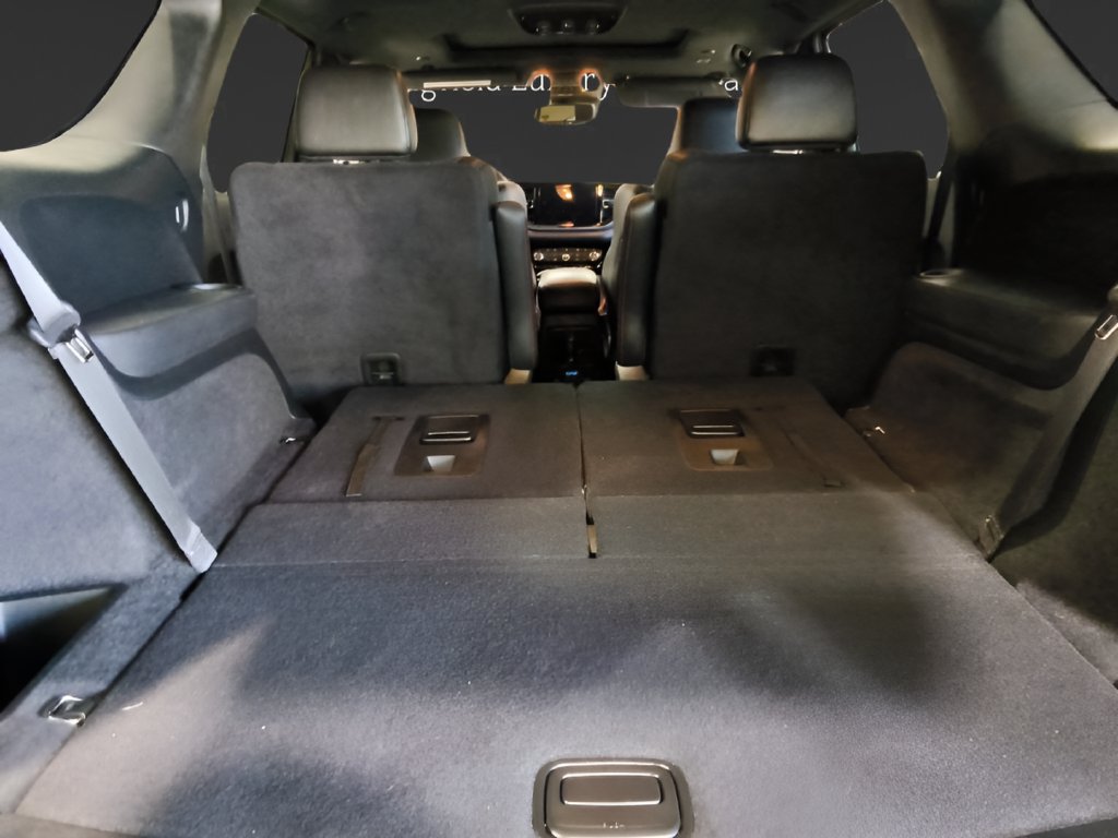 Used 2023 Dodge Durango R/T w/ Tow 'N Go Package AWD/4WD image 9