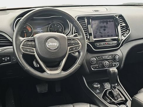 Used 2019 Jeep Cherokee Limited w/ Luxury Group AWD/4WD image 18