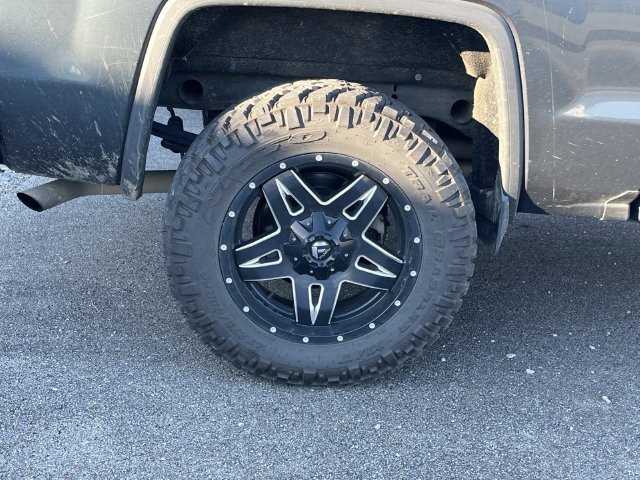 Used 2018 GMC Sierra 1500 SLT AWD/4WD image 13