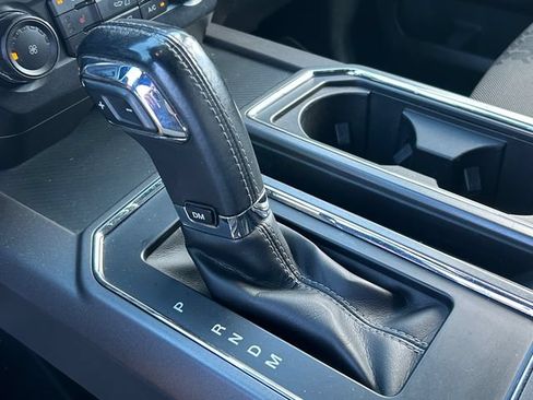 Used 2018 Ford F150 XLT w/ Equipment Group 302A Luxury AWD/4WD image 19
