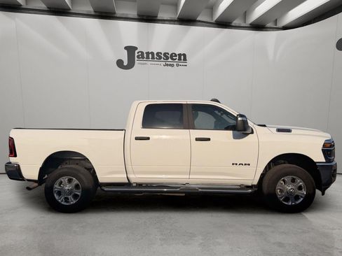 Used 2026 RAM 2500 Big Horn AWD/4WD image 5