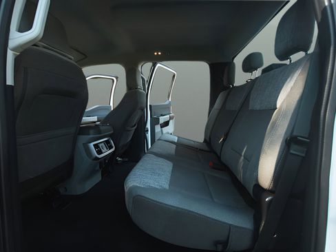 Used 2024 Ford F250 XLT w/ FX4 Off-Road Package image 18