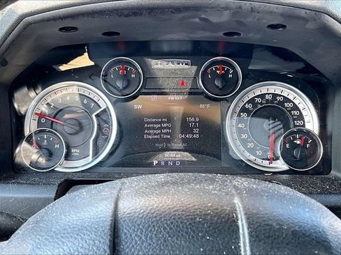 Used 2017 RAM 1500 SLT AWD/4WD image 3