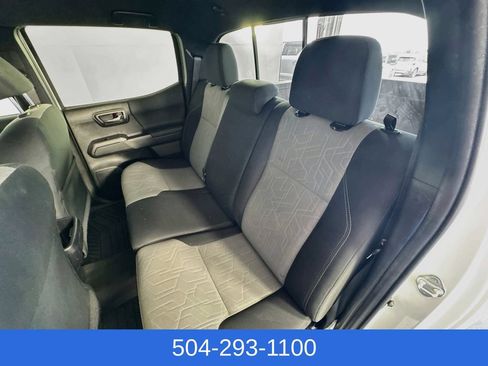 Used 2022 Toyota Tacoma TRD Sport w/ Technology Package RWD image 23