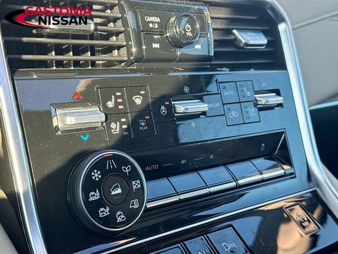 Used 2025 Nissan Armada Platinum w/ Convenience Package image 21