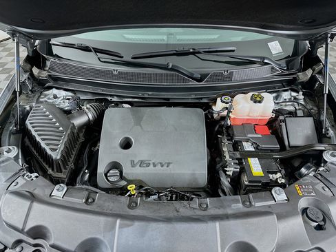 Used 2023 Chevrolet Traverse LT w/ LPO, 'HIT The Road' Package image 33