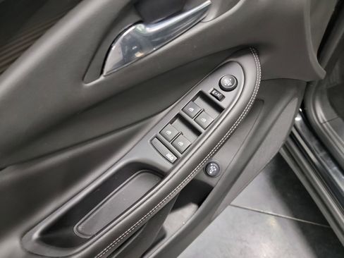 Used 2019 Buick Envision Essence image 14