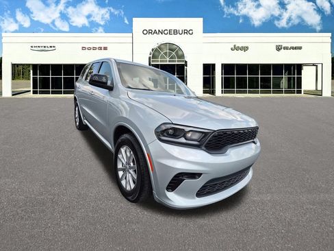 Used 2025 Dodge Durango GT RWD image 2