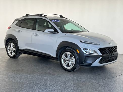 Used 2022 Hyundai Kona SEL image 9