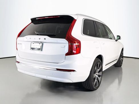 Certified 2023 Volvo XC90 T8 Plus AWD/4WD image 7
