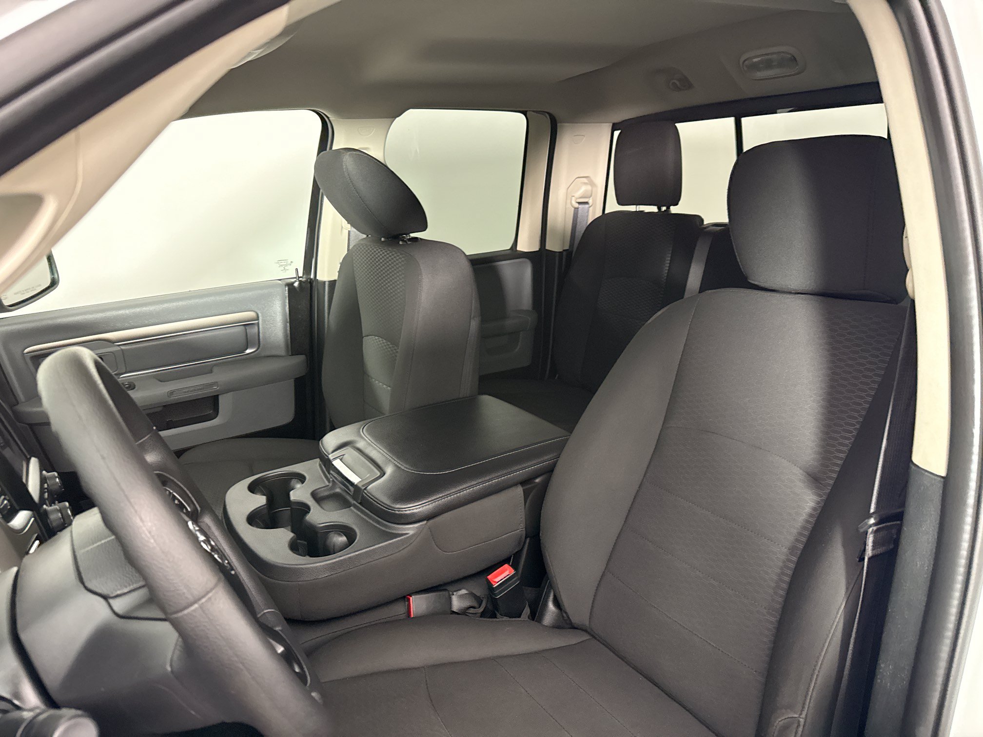 Used 2020 RAM 1500 Classic SLT AWD/4WD image 21