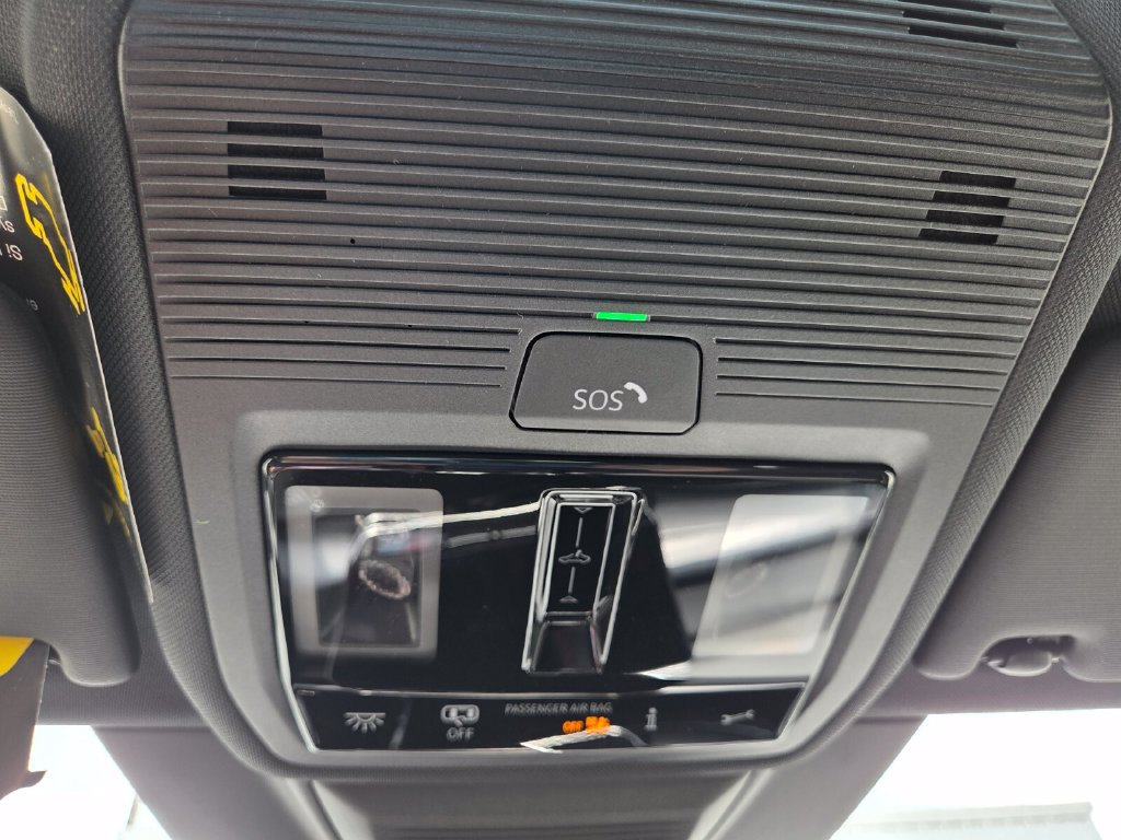 New 2026 Volkswagen GTI SE FWD image 19