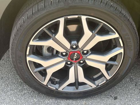Used 2023 Kia Seltos SX w/ SX Sunroof Package AWD/4WD image 14