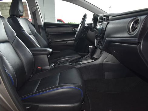 Used 2017 Toyota Corolla XSE w/ Carpet Mat Package (TMS) FWD image 4