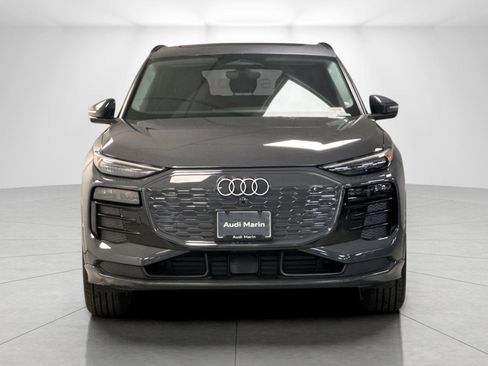 New 2025 Audi Q6 e-tron Premium Plus image 8