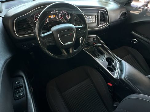 Used 2015 Dodge Challenger SXT RWD image 12