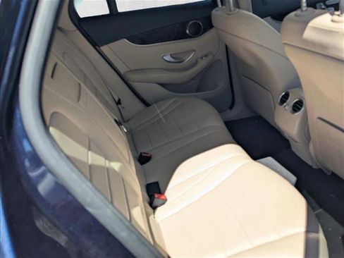 Used 2021 Mercedes-Benz GLC 300 image 20