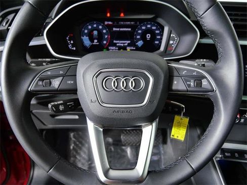 Certified 2022 Audi Q3 2.0T Premium Plus w/ Premium Plus Package image 21