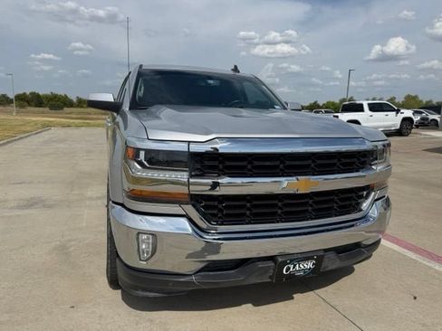 Used 2018 Chevrolet Silverado 1500 LT w/ Texas Edition RWD image 3