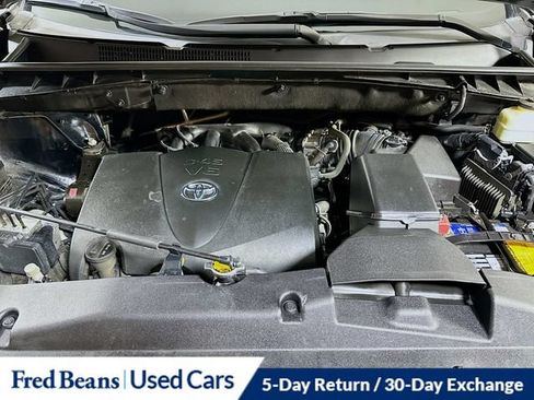 Used 2017 Toyota Highlander XLE AWD/4WD image 38