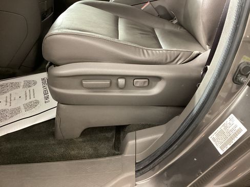 Used 2012 Honda Odyssey EX-L image 18