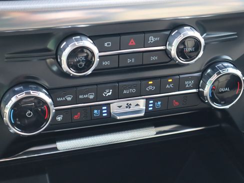 New 2025 Ford F150 Lariat w/ Equipment Group 501A Mid image 27