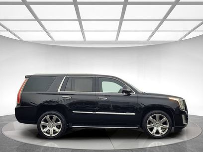 Used 2016 Cadillac Escalade Luxury