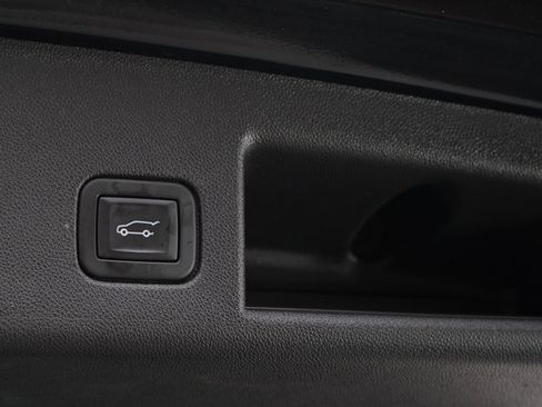 Used 2024 Chevrolet Equinox LT AWD/4WD image 11